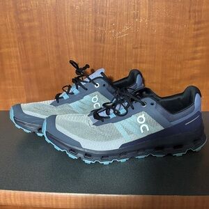 On cloud Running Women's Gray and Black Athletic Shoes Size 9.5